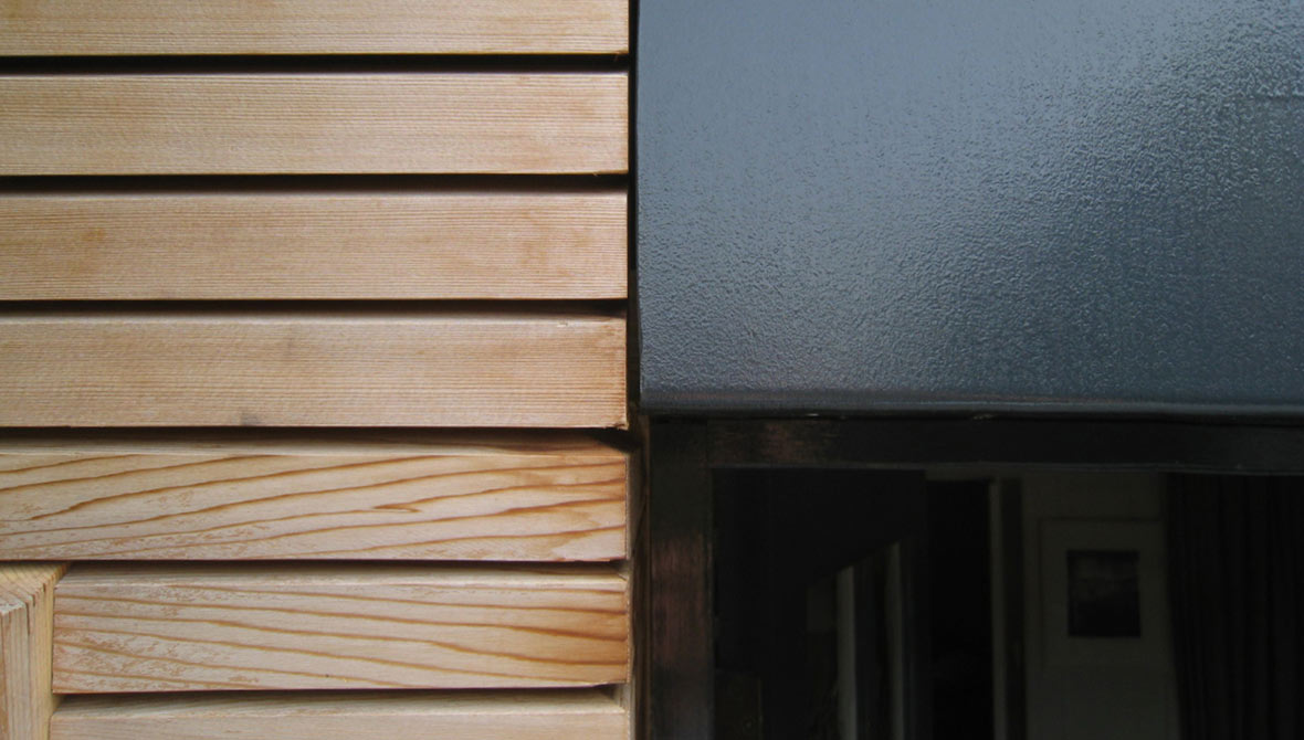 terrace wood slat and steel joint